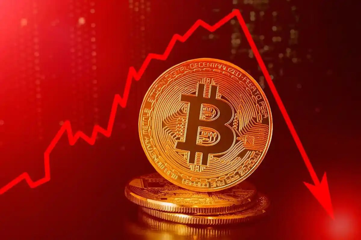 Bitcoin klesá: Čo tlačí na najpopulárnejšiu kryptomenu?